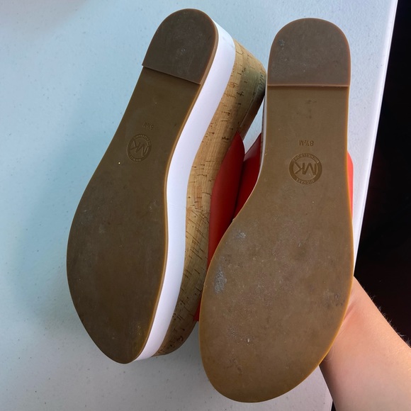 Michael Kors Peach Pink Platform Flatform Sandals - Picture 6 of 6